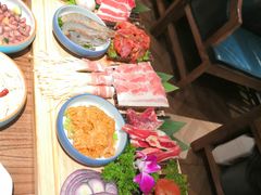 -明洞阿姨·韩式酱蟹烤肉·创意料理(三元桥店)