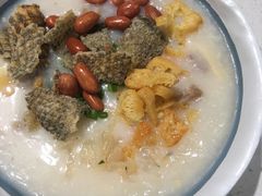 金牌荔湾艇仔粥-华辉拉肠(宝华店)