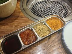 -明洞阿姨·韩式酱蟹烤肉·创意料理(三元桥店)