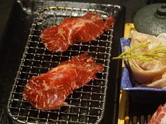 -铭牛烧肉·和牛海鲜自助(高新月牙湖店)