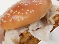 -肯德基(南京站A2检票口楼上)