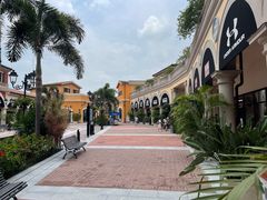 -佛罗伦萨小镇广佛名品奥特莱斯(疏港路店)