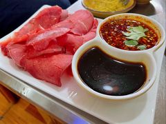 秘制生牛肉-阿昌白族石板烧(大理古城店)