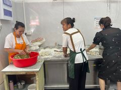 -依云煎包店