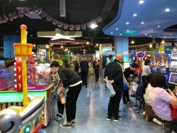 -利奥梦幻主题乐园(爱琴海购物公园店)