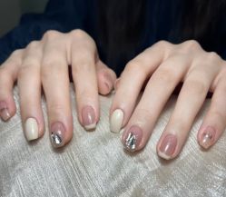 -进巍美甲美睫