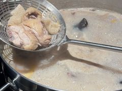 -尚尚仙·酸汤猪手·猪肚鸡火锅(华联万柳购物中心店)