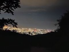 -鬼笑石后山停车场