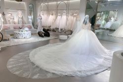 -艾米丽婚纱礼服