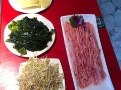 -二荆条·蜀鲜汇城市森林火锅
