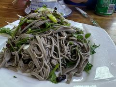 -溢心园香河肉饼总店