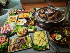 -围炉肉舍•炭烤活鳗•丹东海鲜烤肉(步行街店)