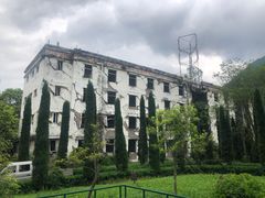 -四川汶川特大地震漩口中学遗址