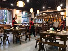 大堂-黄桷树曹家私房菜(江与城店)
