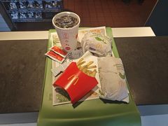 -麦当劳(乳山路店)
