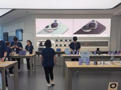 -华为授权体验店(中山公园来福士)