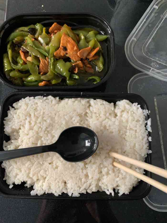 椿嫂现炒小碗菜(大学城店)-"作为一个外卖!它真的还可以!有赠送紫菜.