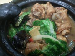 黄焖鸡米饭-峰味香.酱香米线.黄焖鸡(定西路店)