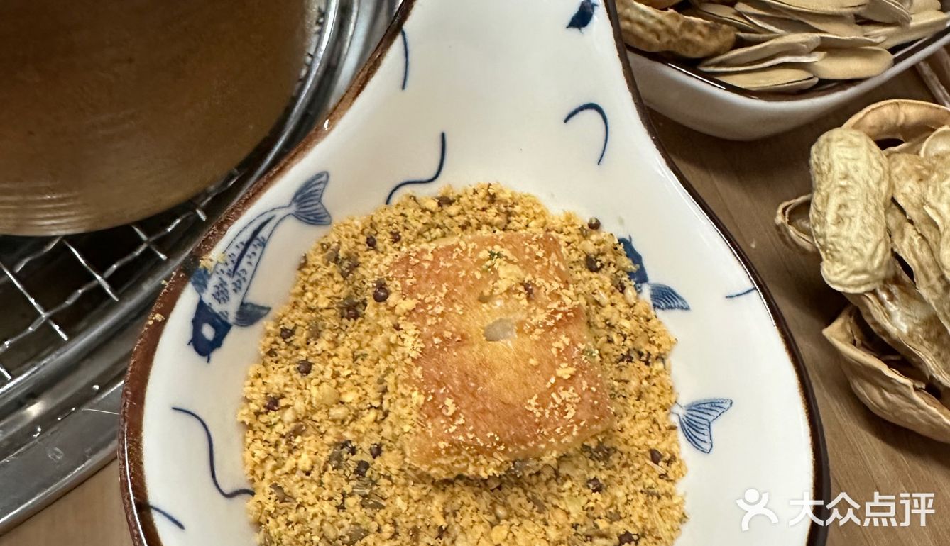 烤棉花糖像在吃做云朵奶油