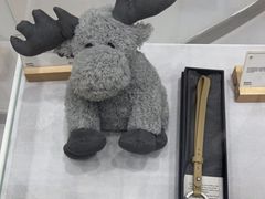 -杭州中沃沃尔沃4S店(滨江区店)