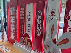 -上海宝信宝马4S店