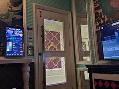 -自由港KTV(王子公主金平店)