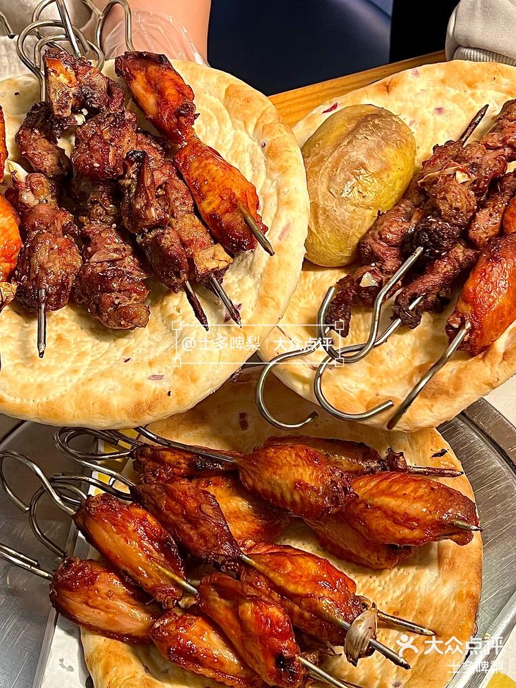 在苏州也能吃到新疆馕坑烤肉