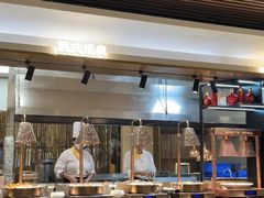 -金马门国际美食百汇(珞喻路店)