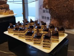 -云端西餐厅(南宁龙光那莲豪华精选酒店)