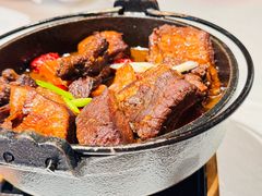 -炆艺乳鸽·煲仔饭大排档(望京来广营店)