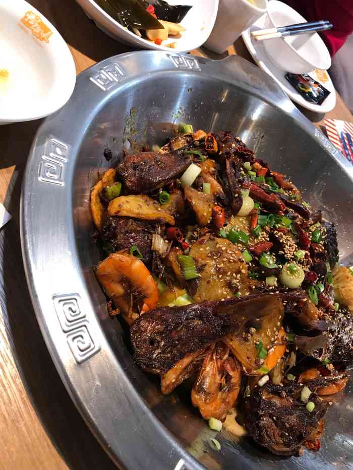 鸭船长时尚主题餐厅(即墨宝龙店)-"开业,尝鲜环境,工业简约风,简单中