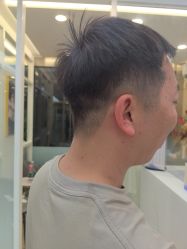 -首脑美发沙龙