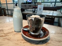 -ROAST coffee & eatery