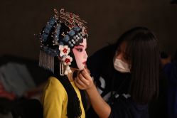 -华韵京剧摄影(洋桥角门东店)