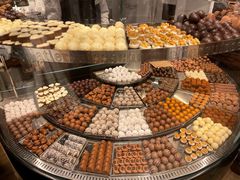 夹心巧克力-Laderach 莱德拉(上海环贸iapm店)