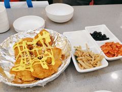 -豚妈妈汤饭·部队锅(南京东路店)
