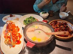 -吴越荣记苏州菜·松鼠桂鱼100%活鱼现做(斜塘老街店)