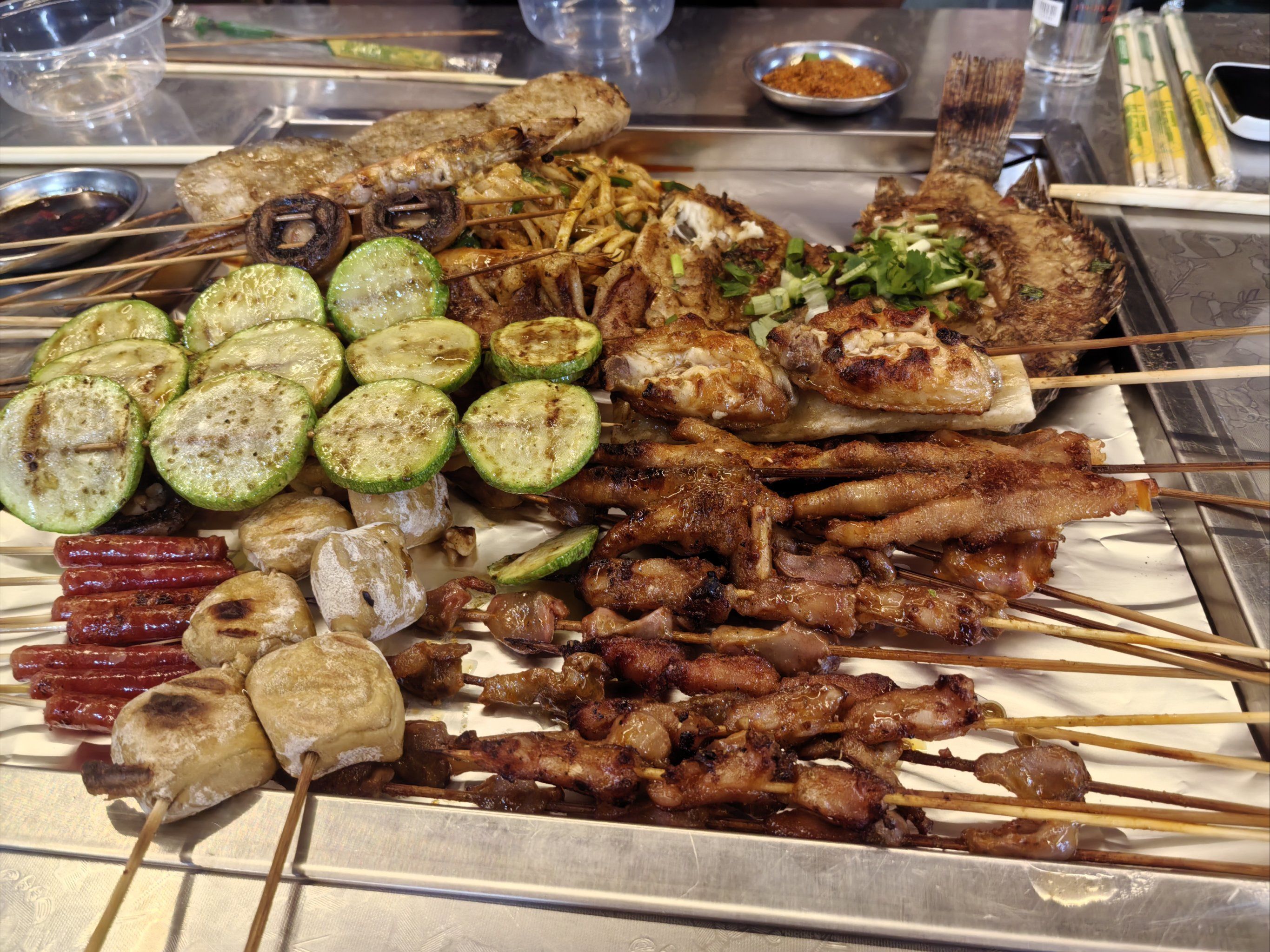 这家烧烤外卖真是我的夜宵首选!不仅菜品丰富多样
