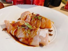 鲷鱼刺身-RIVIERA 松鹤楼(外滩店)
