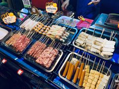 -席娜卡琳火车铁道夜市