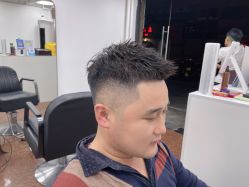 -乾健·烫染·接发SALON