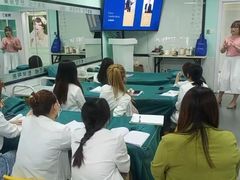 -首脑美容美发化妆美甲培训学校(长沙校区)