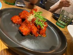 红酒泡沫牛仔粒-荟廷·晶萃(陆家嘴尚悦湾店)