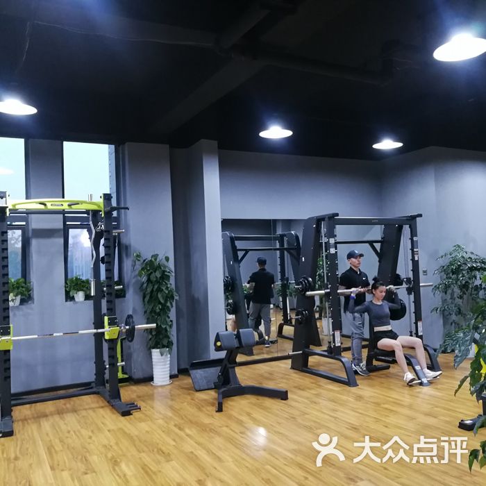 bros fitness私教健身工作室