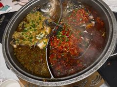 -阿瓦山寨·湘菜现炒·剁椒鱼头王(咸阳总店)