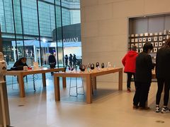 -Apple零售店(华贸购物中心店)