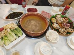 -菌海森林·非遗野生菌火锅(西山区滇池路摩根道店)