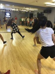 -STAR舞蹈工作室