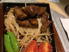-穹六人间 people 6(岳阳路店)