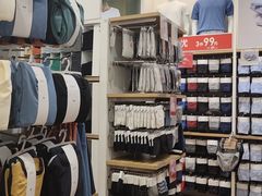 -优衣库(青岛万象城店)